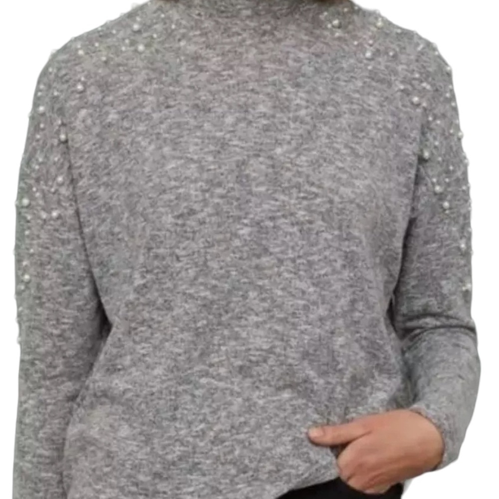 H&M Divided Knit Pearl Beaded
Sweater Top Grey Size S